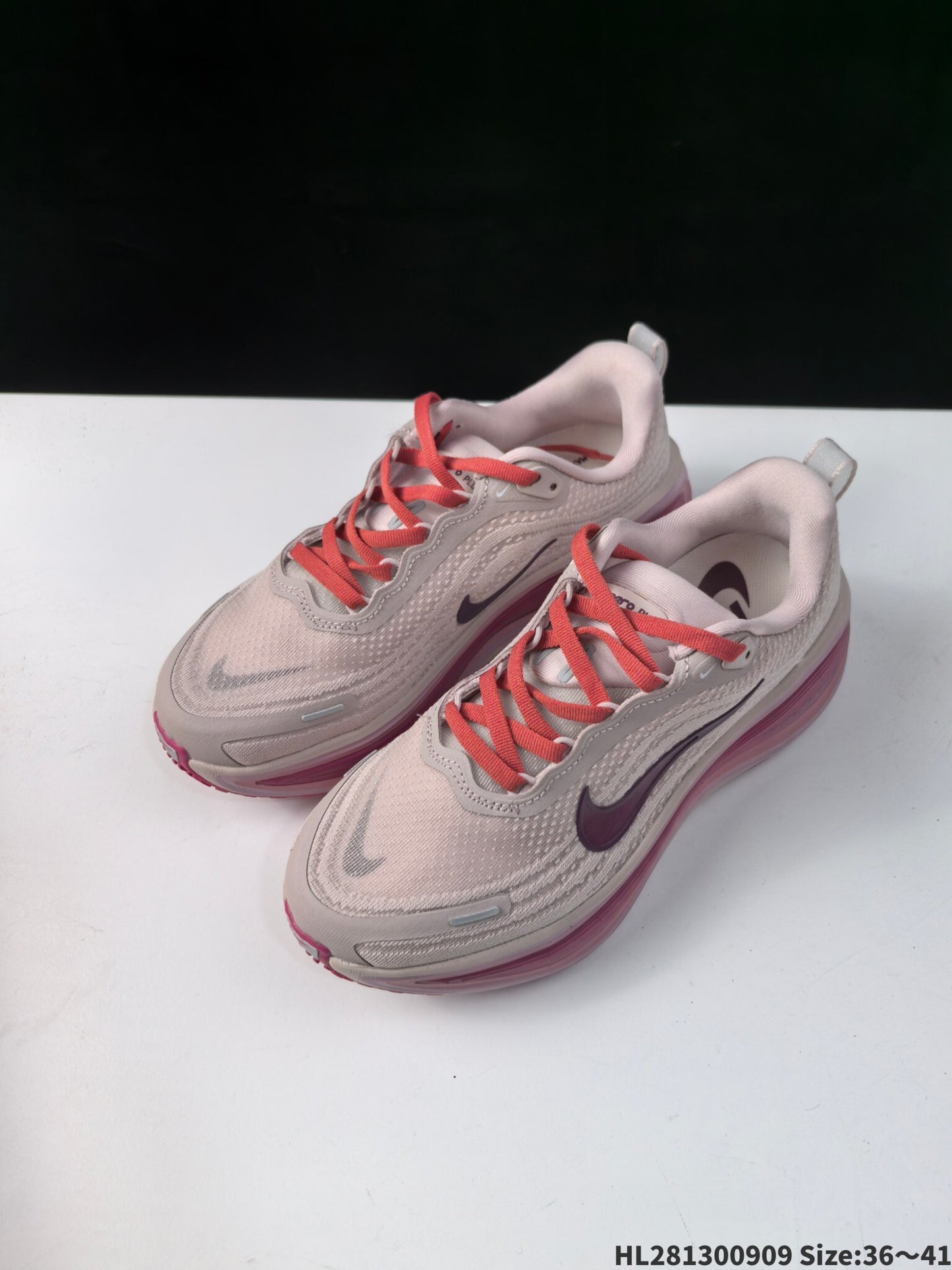 Nike Vomero Plus | NV18P400306