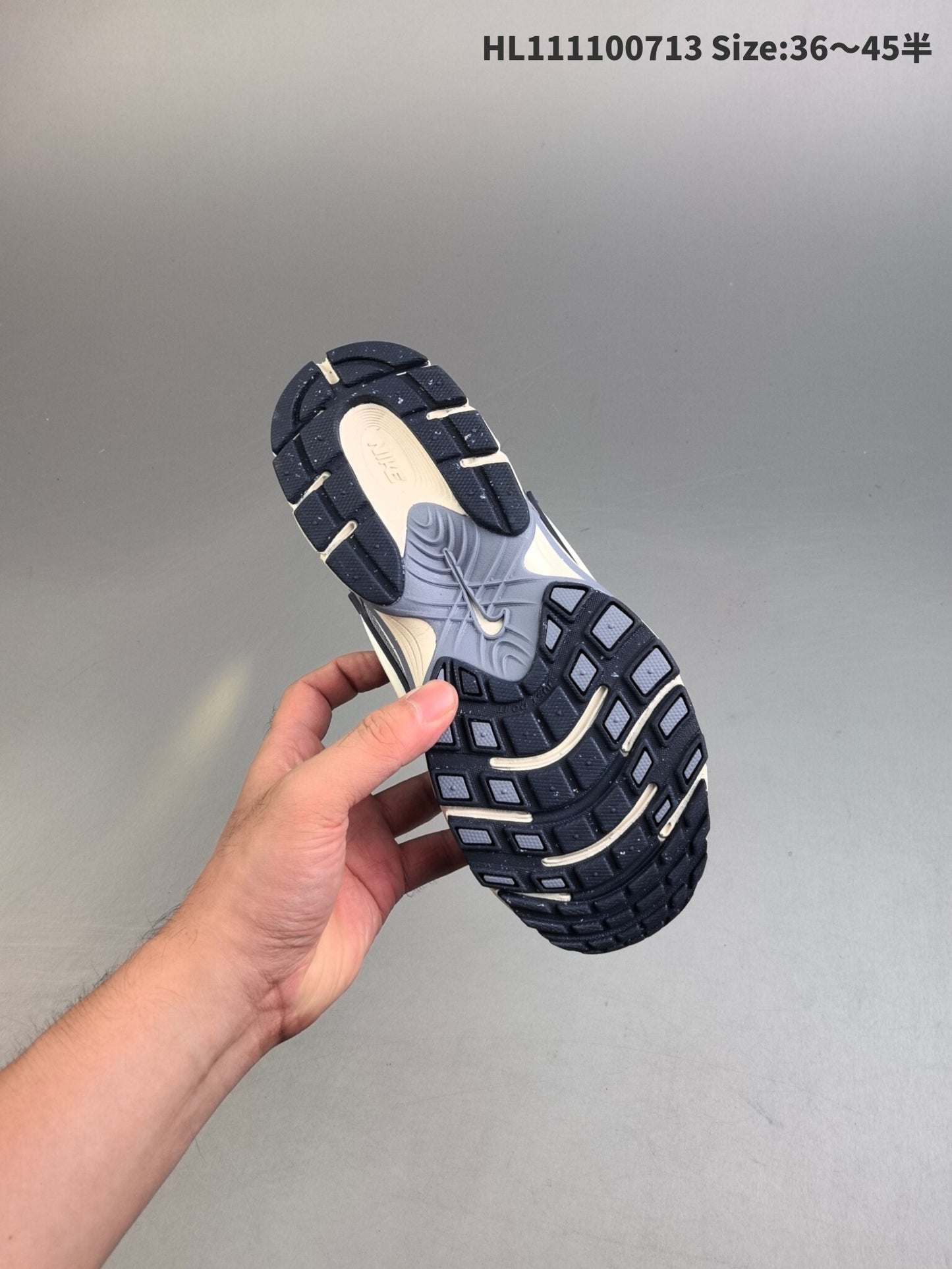 Nike V5 RNR | V5RNR18P400314