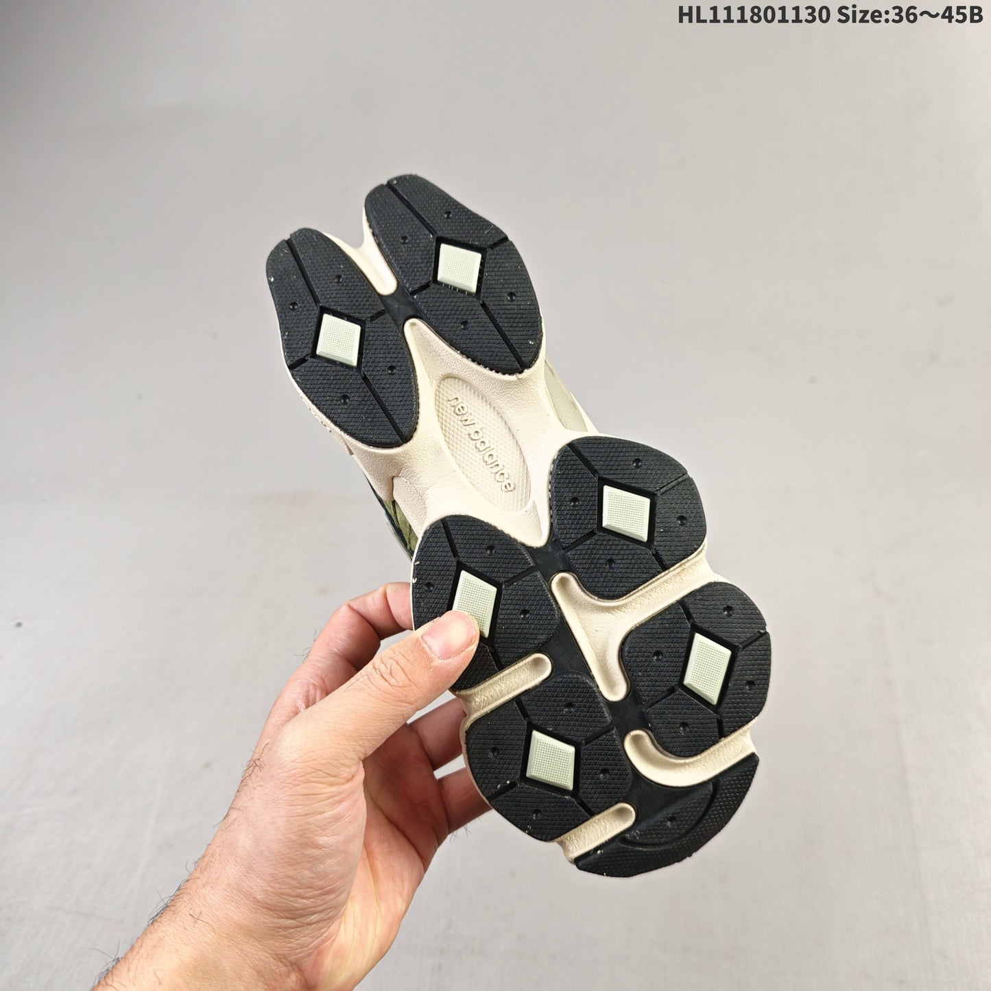 New Balance 9060 | HL031800809