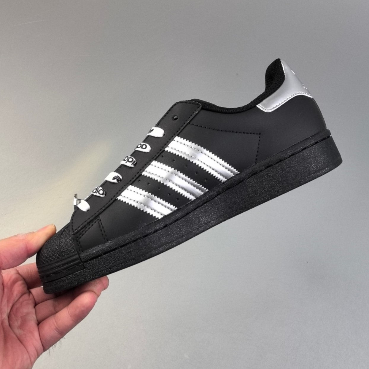 Adidas Originals Superstar Clover   |  Black/Silver Grey HL61951110