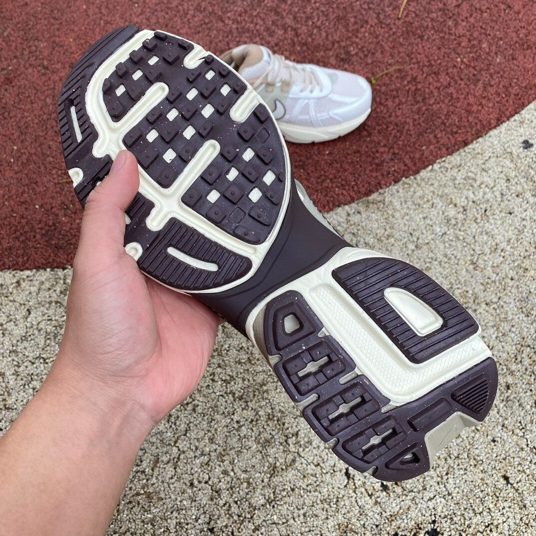 Nike V2K Run | FD0736-100