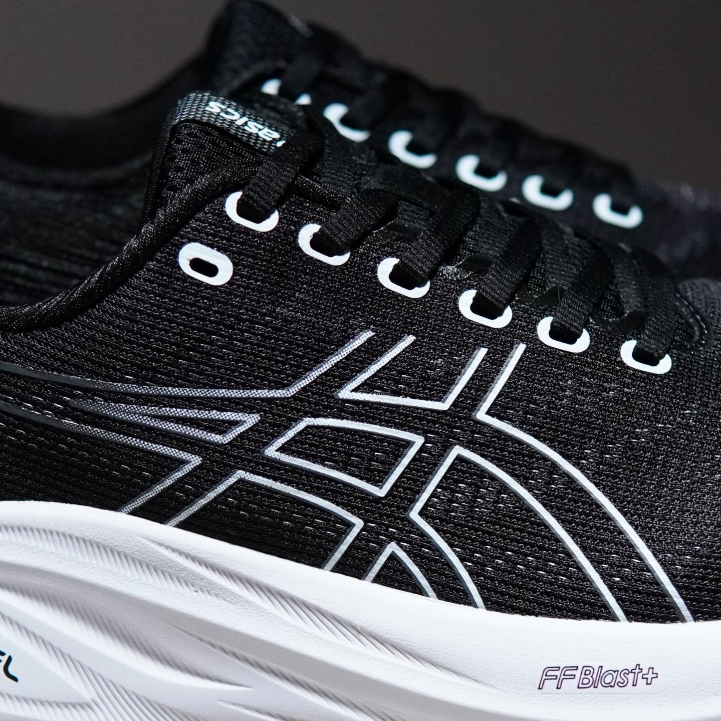 Asics GEL-SAIUN | AGS271300603