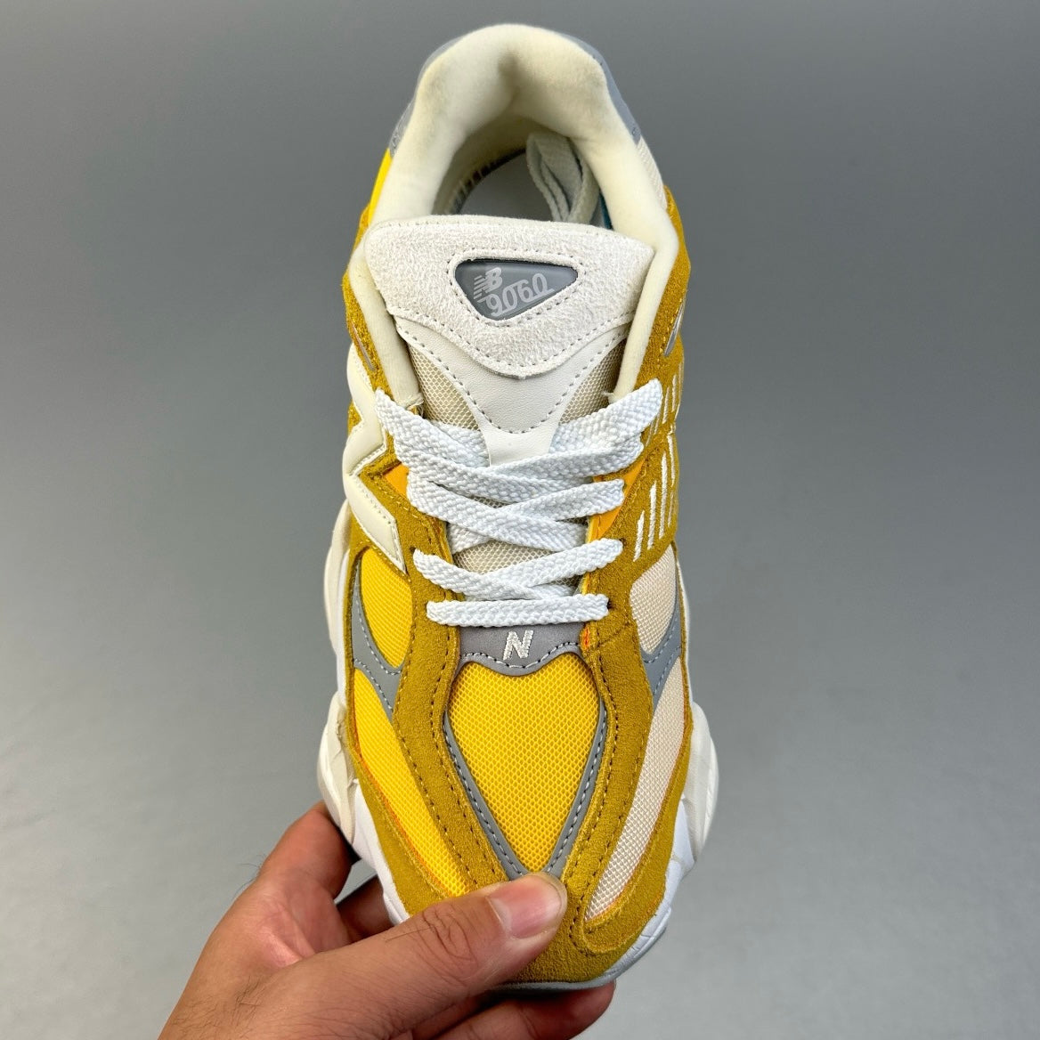 New Balance 9060 | Varsity Gold HL3151500608