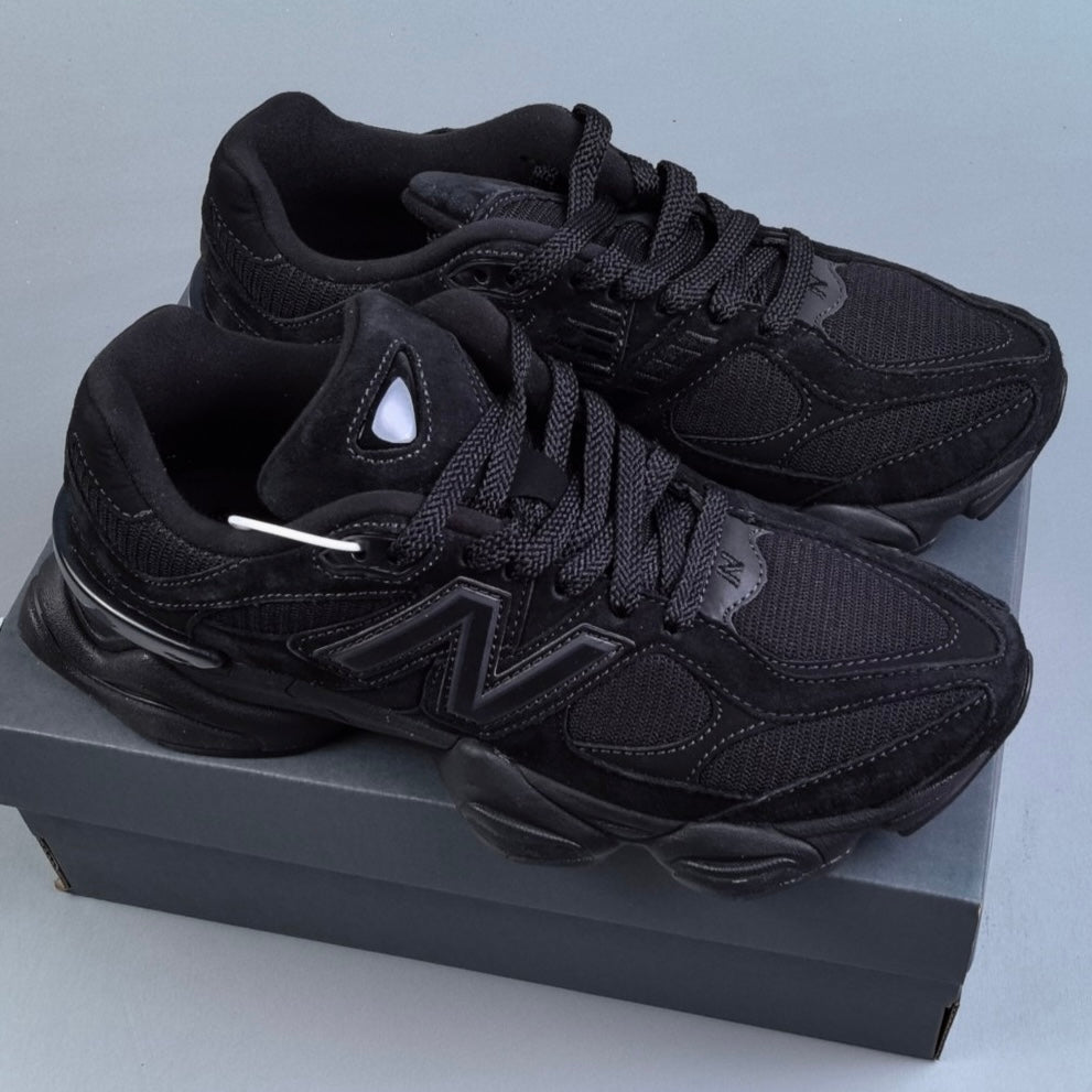 New Balance 9060 | Triple Black Gamuza HL031800715