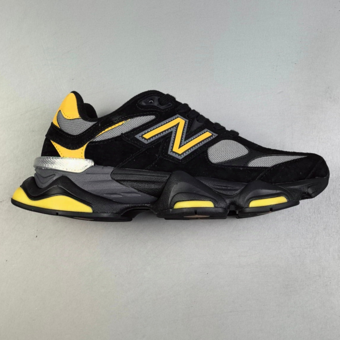 New Balance 9060 | Black/Yellow HL111800524