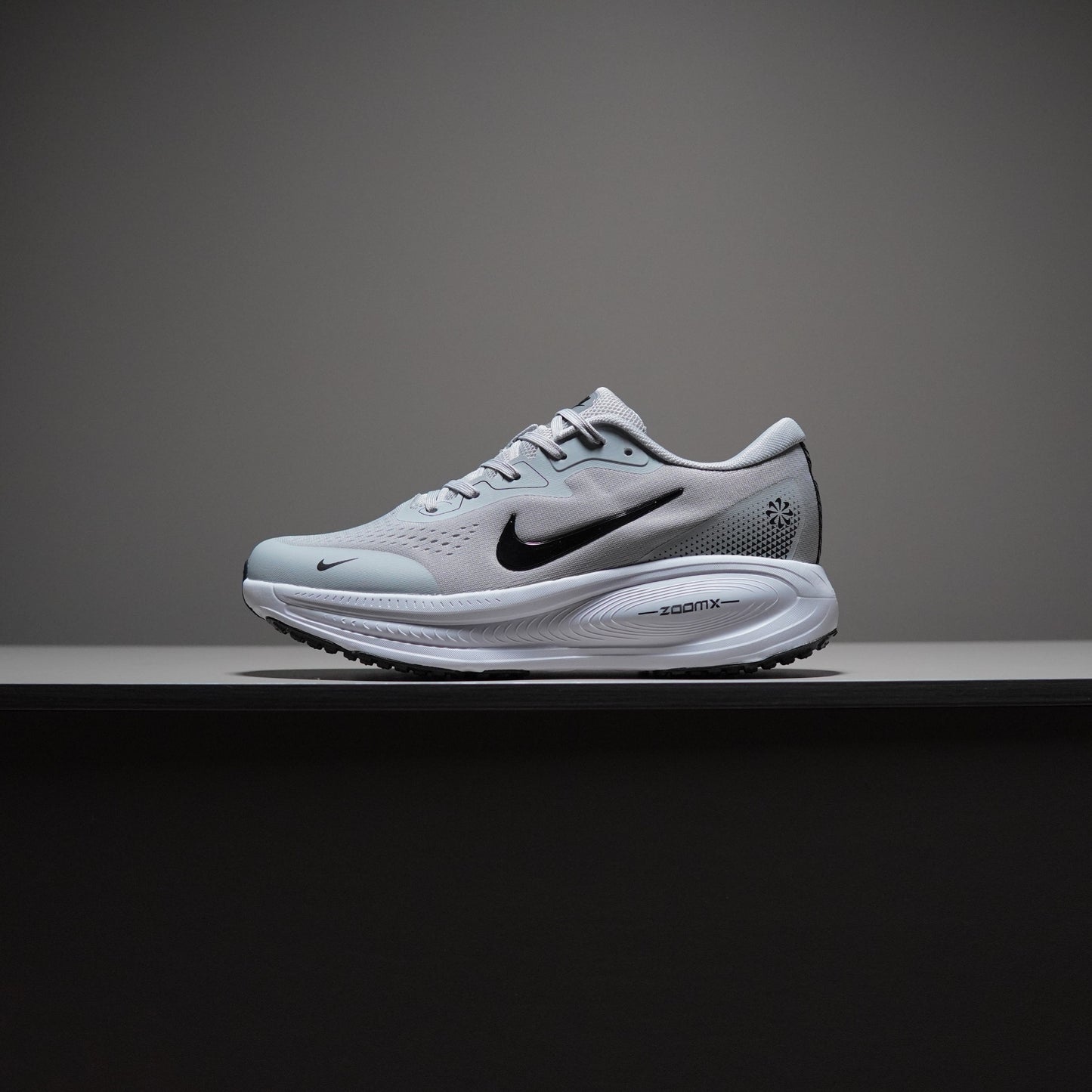 Nike Air Zoom Vomero 18X | NAV18X400305