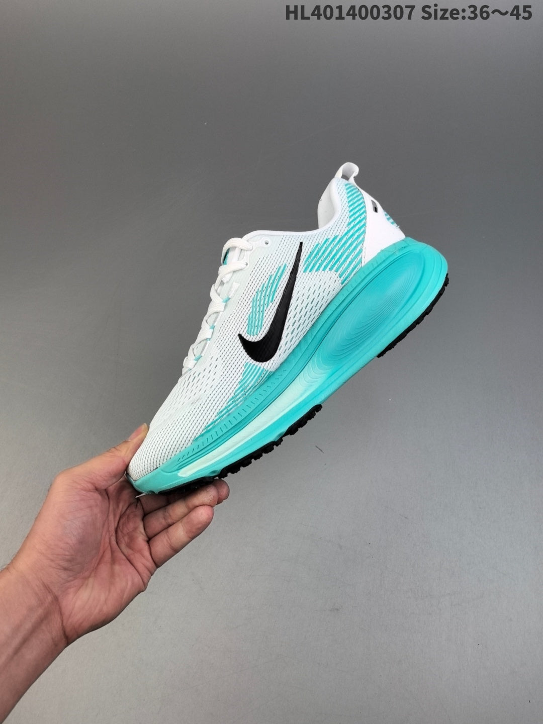 Nike Vomero 18 | HL401400307