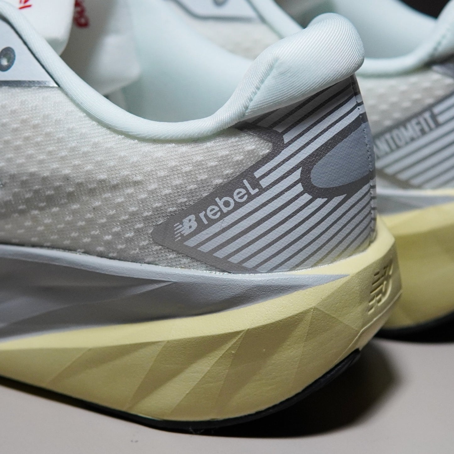 New Balance FuelCell Rebel v5 | NB080023FR09