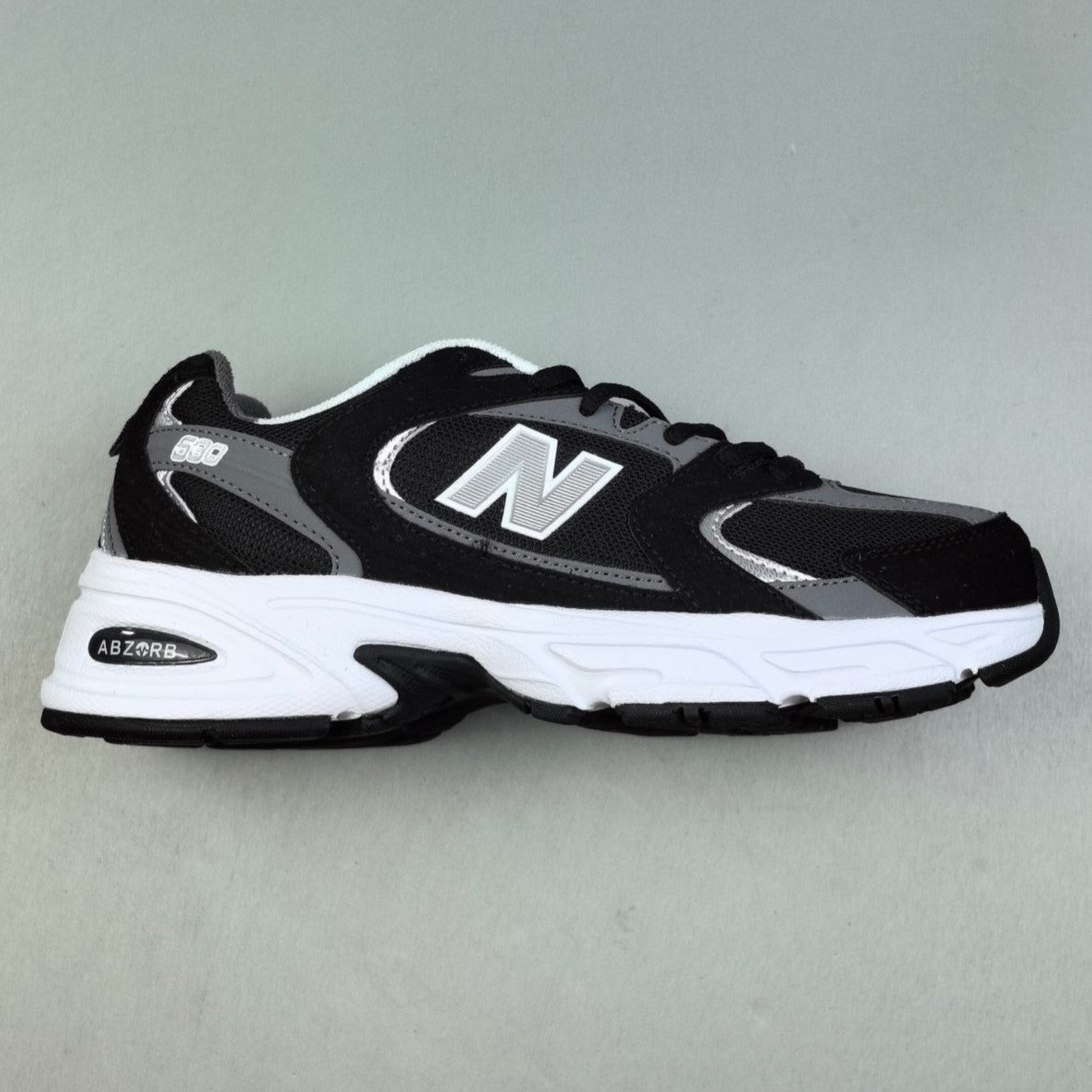 New Balance 530 | Classic Black Grey HL111001209