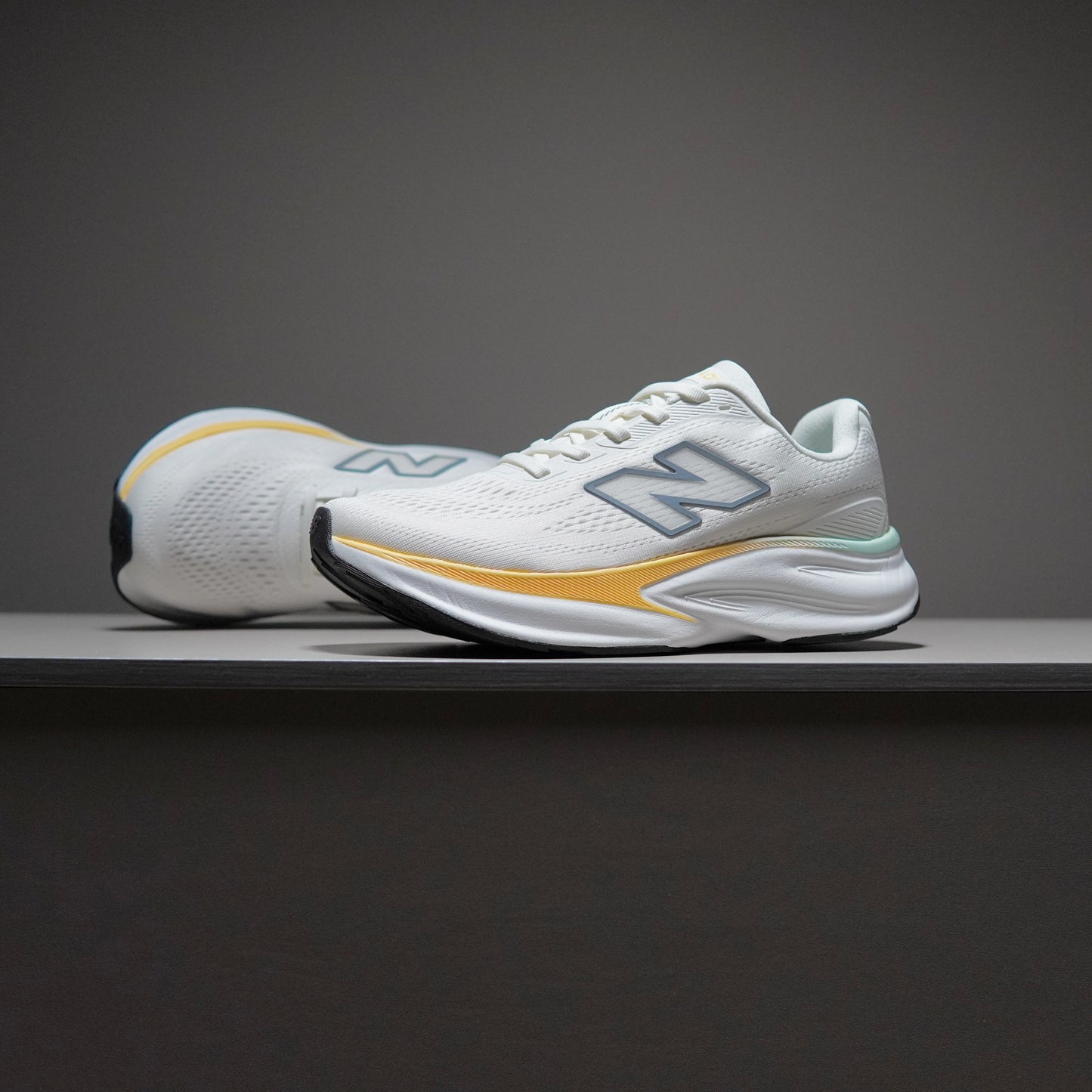 New Balance Fresh Foam X More V6 | 08002303