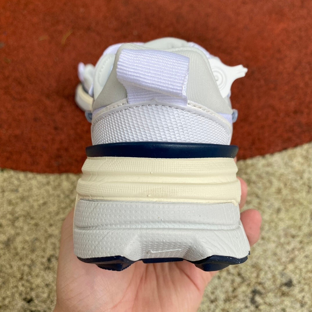 Nike V2K Run | FD0736-102