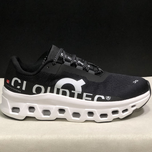 ON CLOUDMONSTER| Black/White