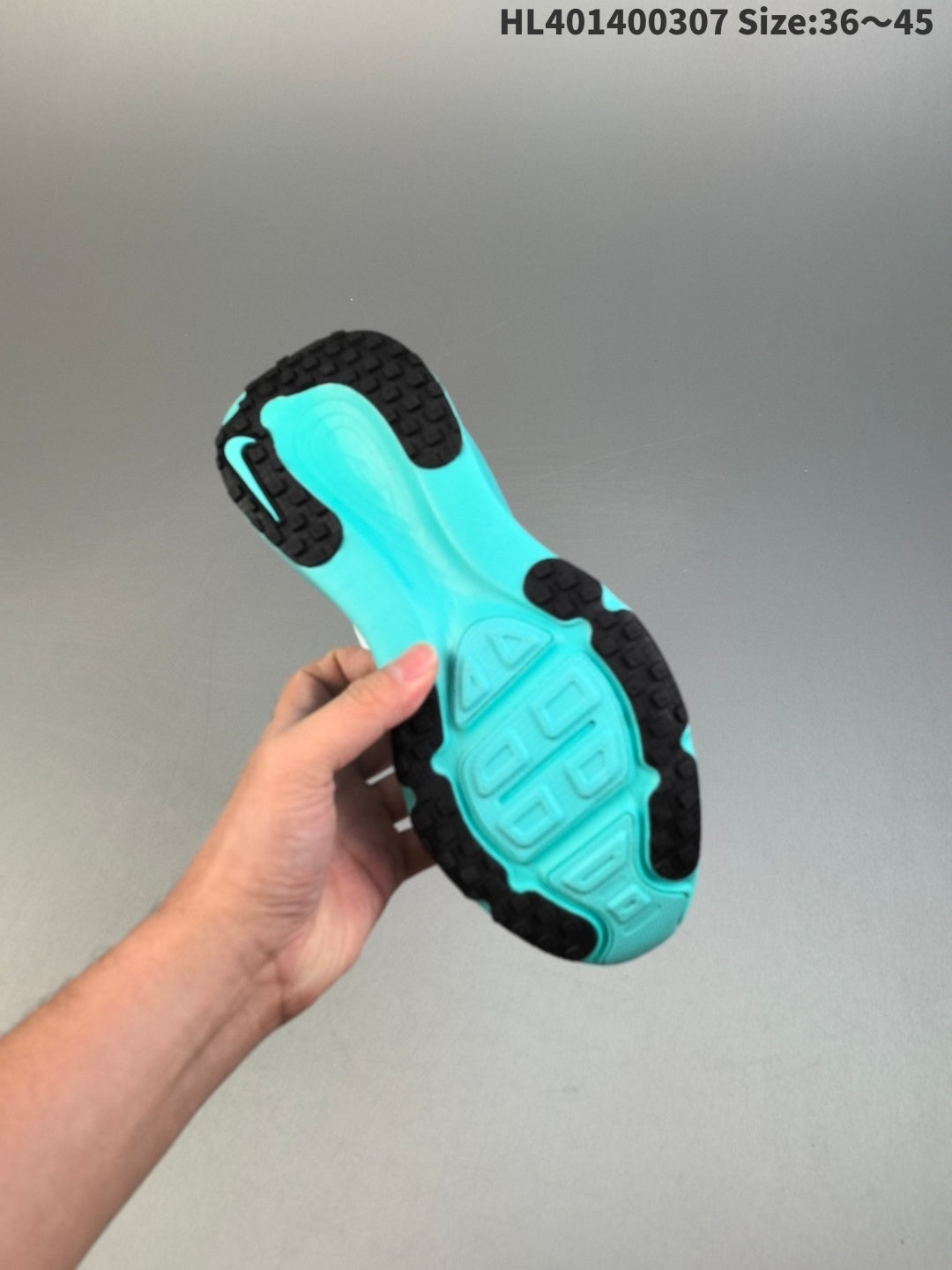 Nike Vomero 18 | HL401400307