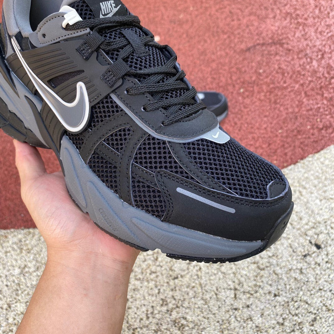 Nike V2K Run | D0736-102