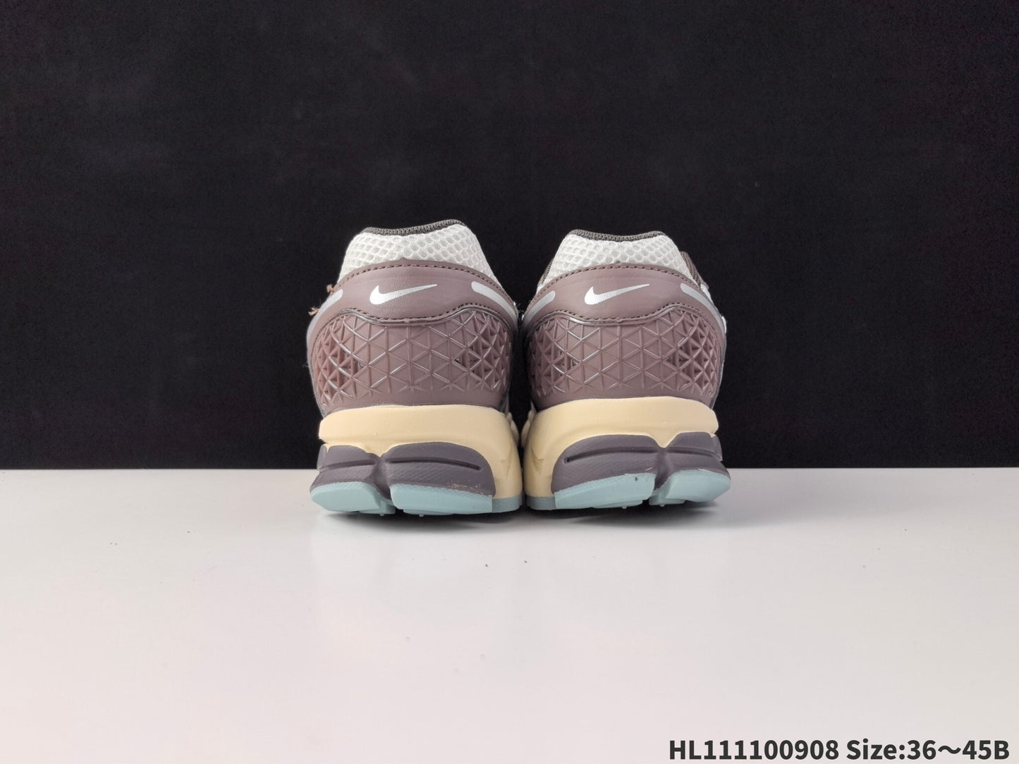 Nike Zoom Vomero 5 | NZV518P400303