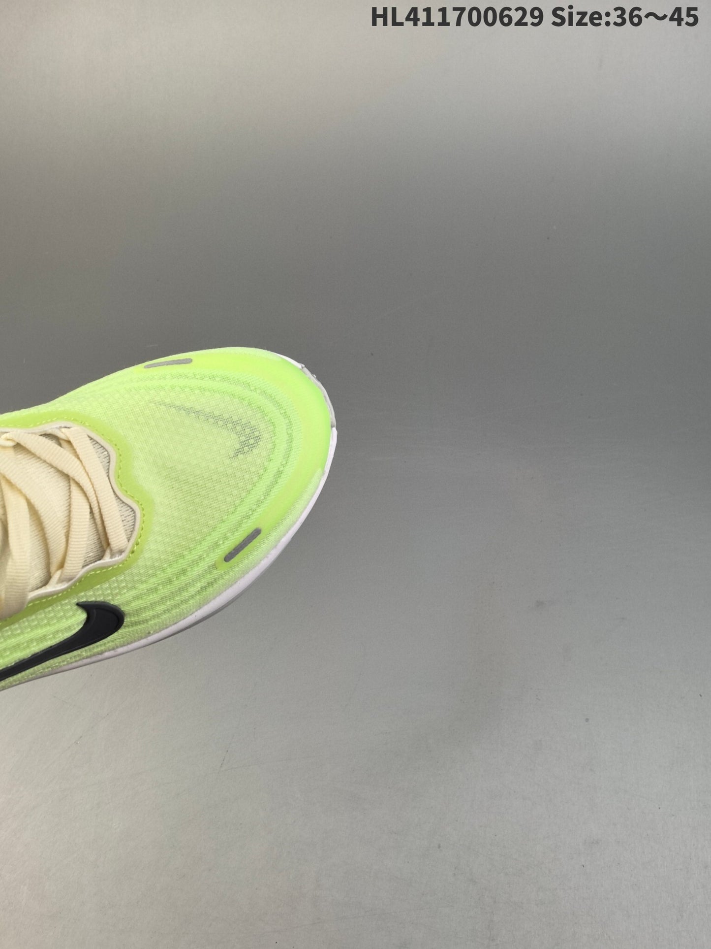 Nike Vomero Plus | NV18P400311