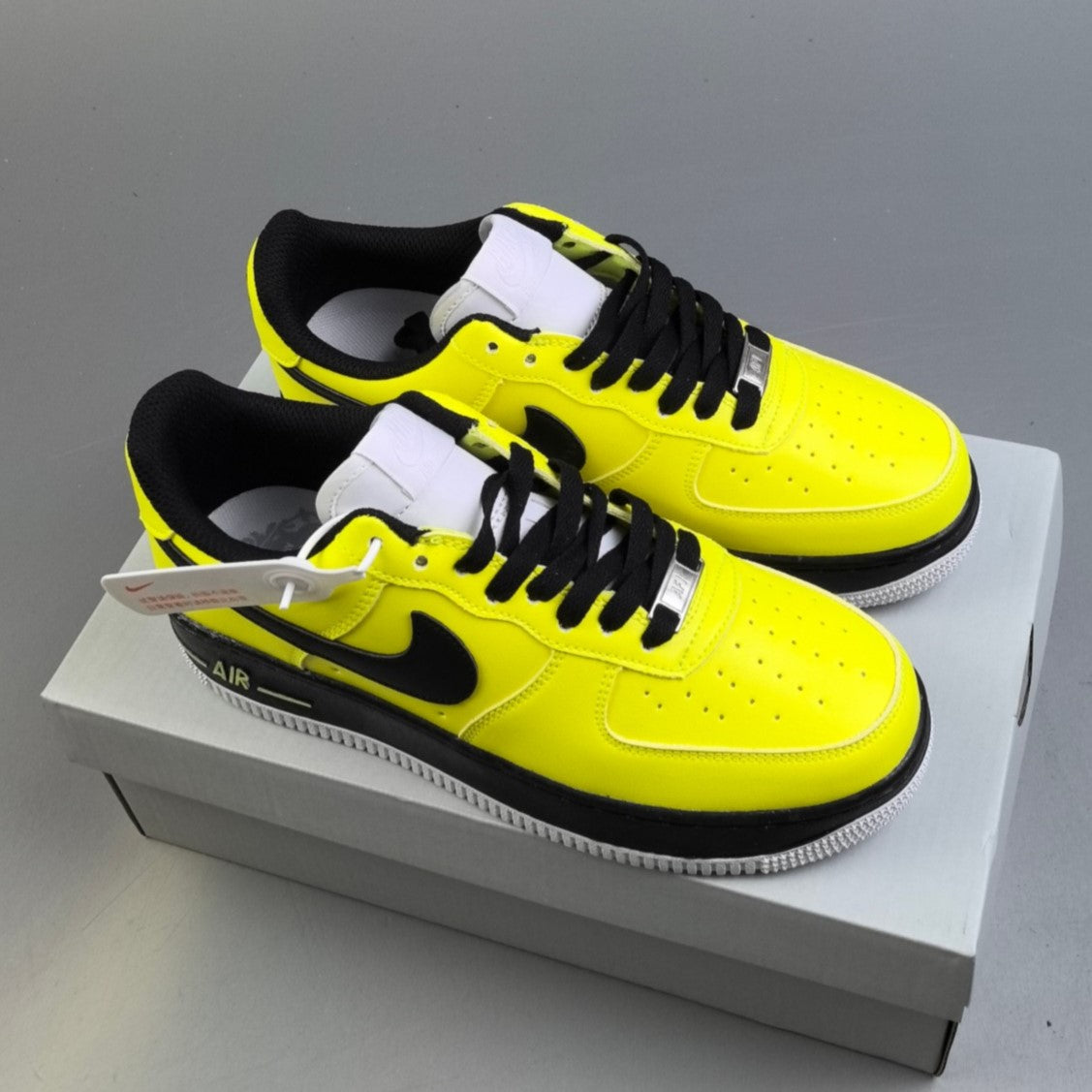 Nike AIR FORCE 1 | '07 LV8 Neon Volt Yellow Black HL071001120