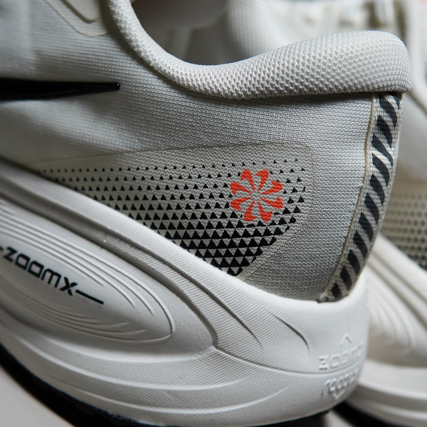 Nike Air Zoom Vomero 18X | NAV18X400302