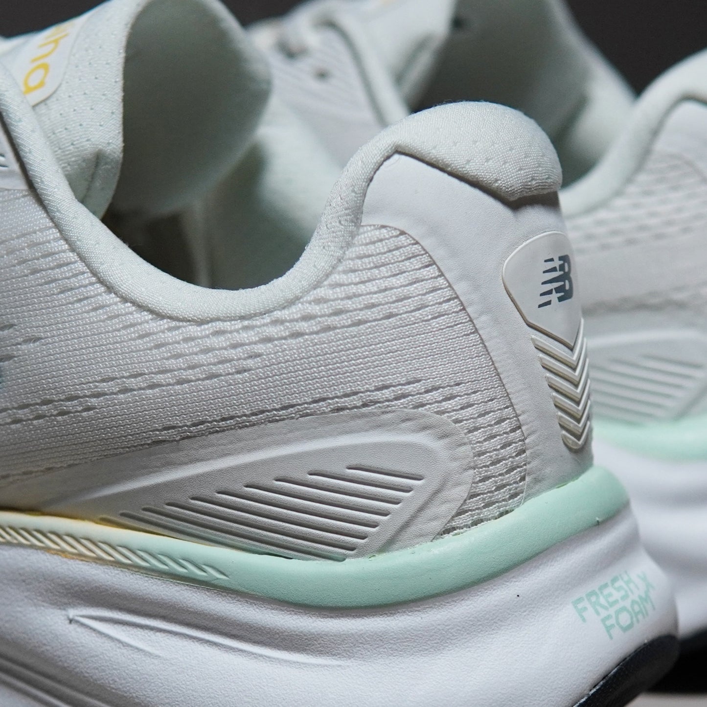 New Balance Fresh Foam X More V6 | 08002303