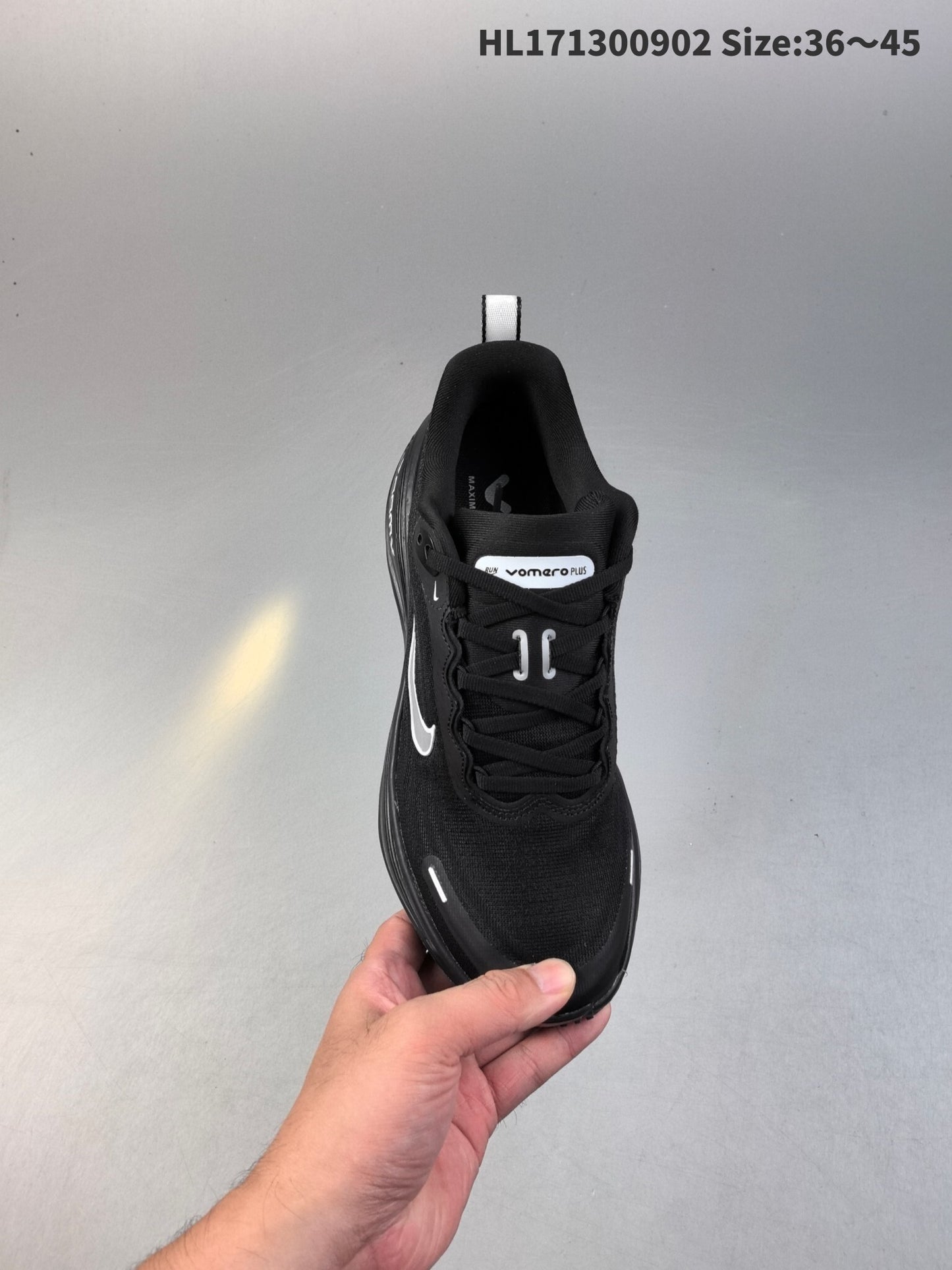 Nike Vomero Plus | NV18P400314