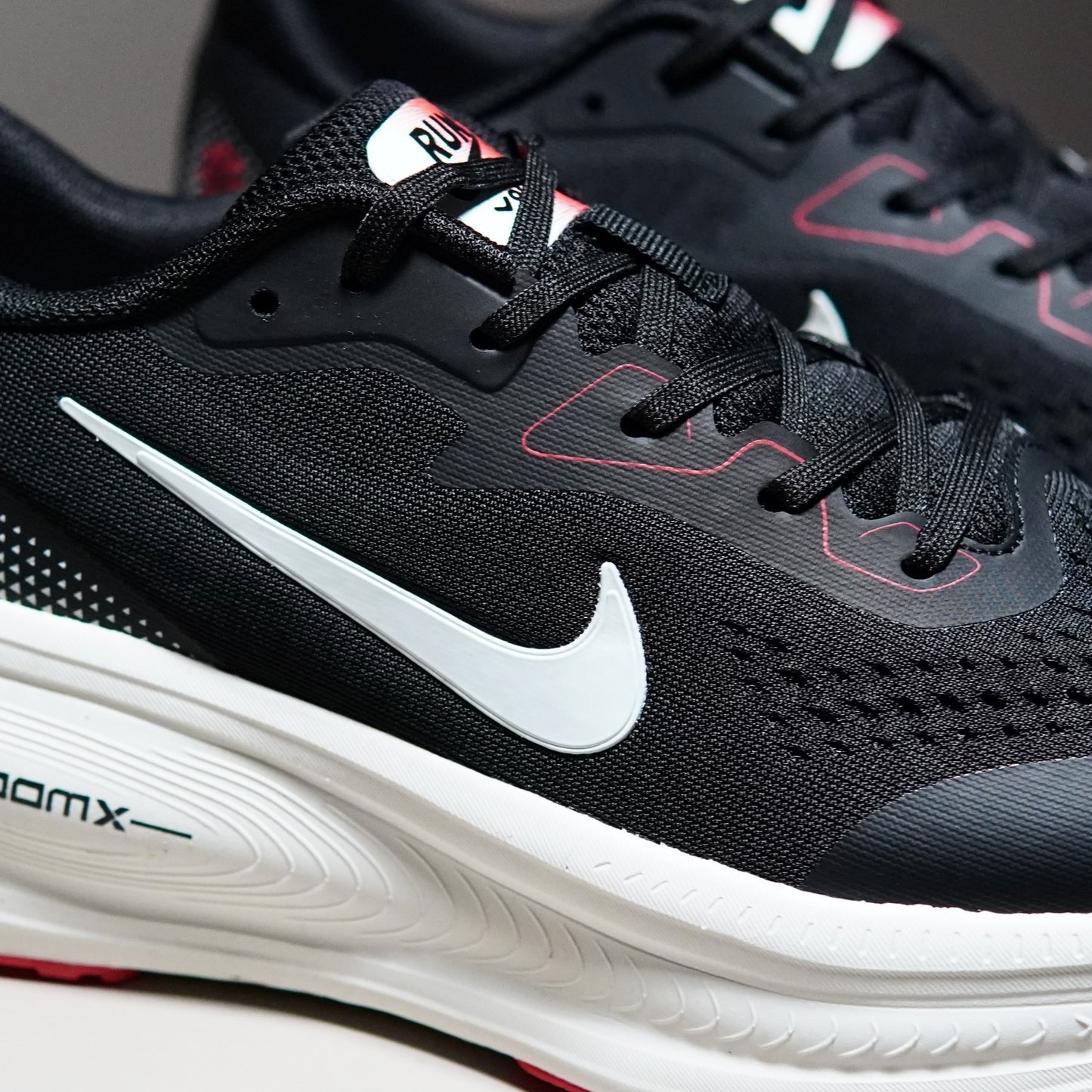 Nike Air Zoom Vomero 18X | NAV18X400306