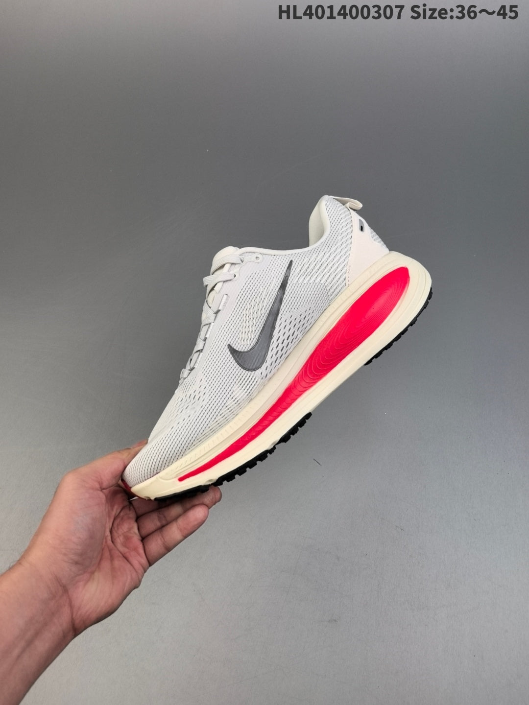 Nike Vomero 18 | HL401400307