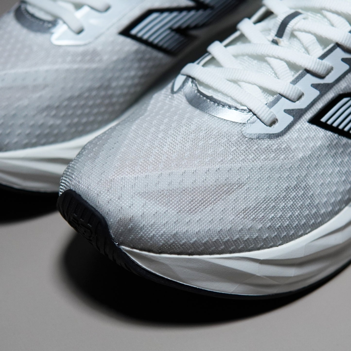 New Balance FuelCell Rebel v5 | NB080023FR04