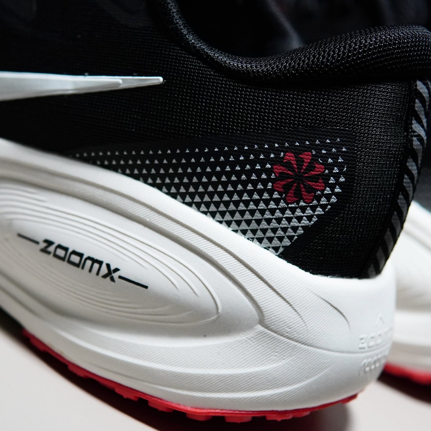 Nike Air Zoom Vomero 18X | NAV18X400306