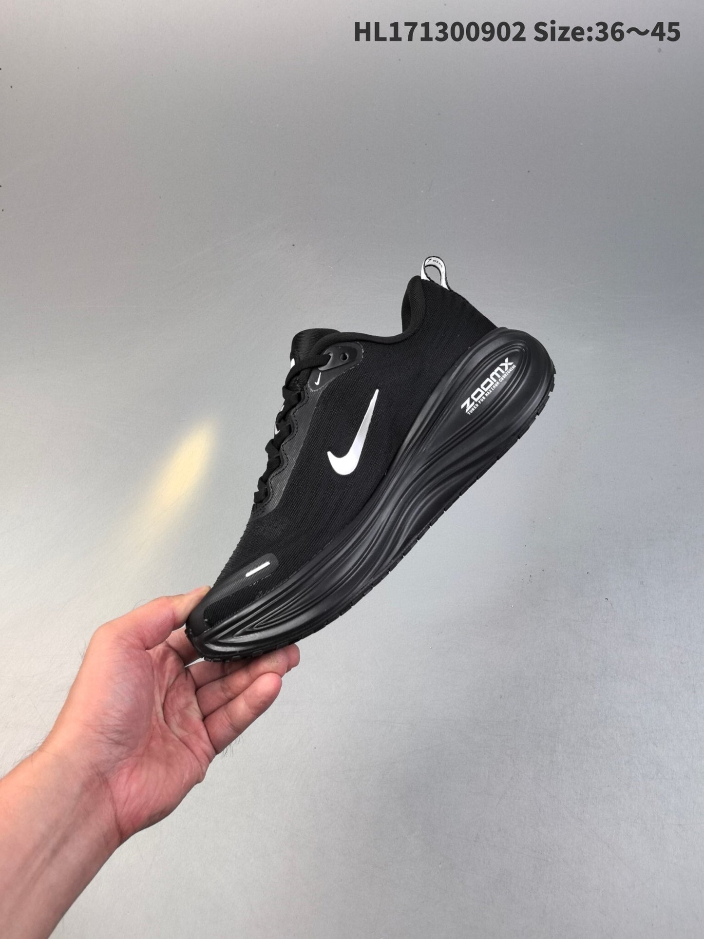 Nike Vomero Plus | NV18P400314