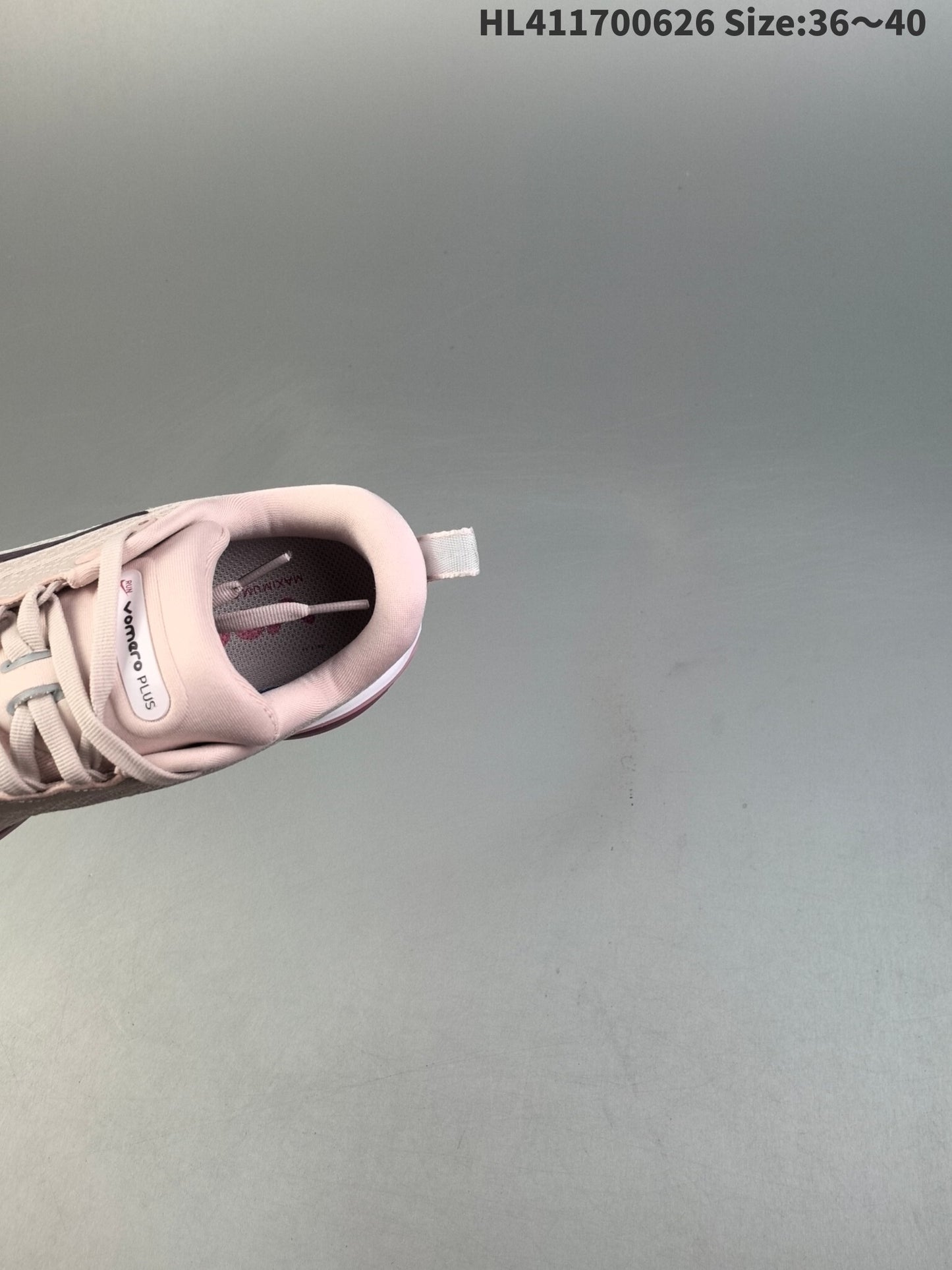 Nike Vomero Plus | NV18P400308