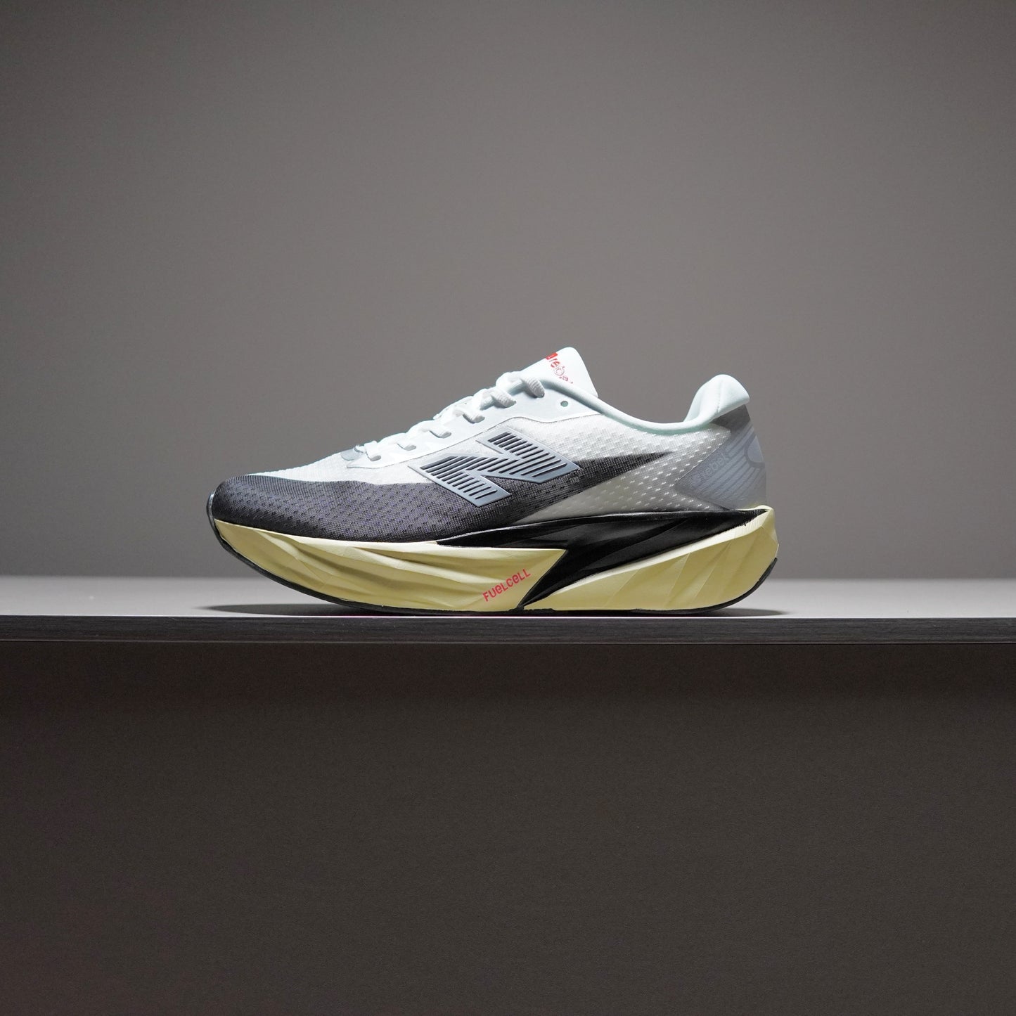 New Balance FuelCell Rebel v5 | NB080023FR07