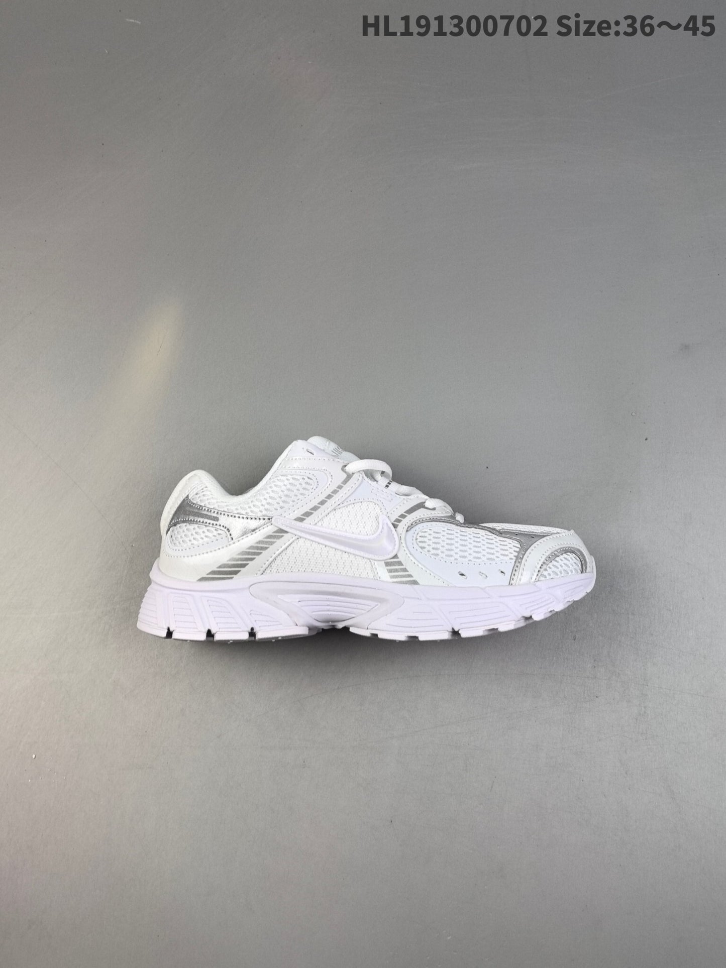 Nike V5 RNR | V5RNR18P400304