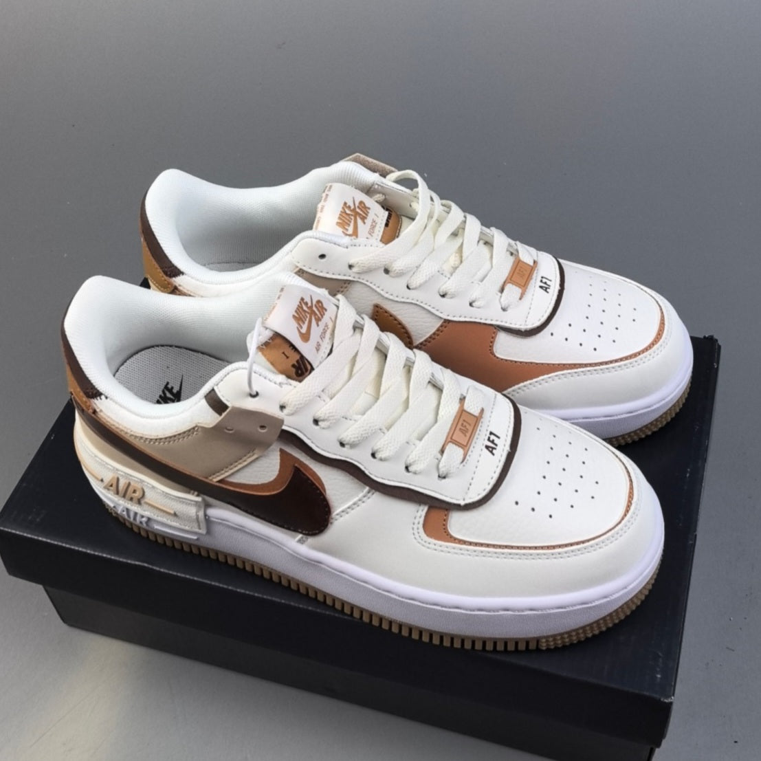 Nike AIR FORCE 1 | Marrón HL671301115