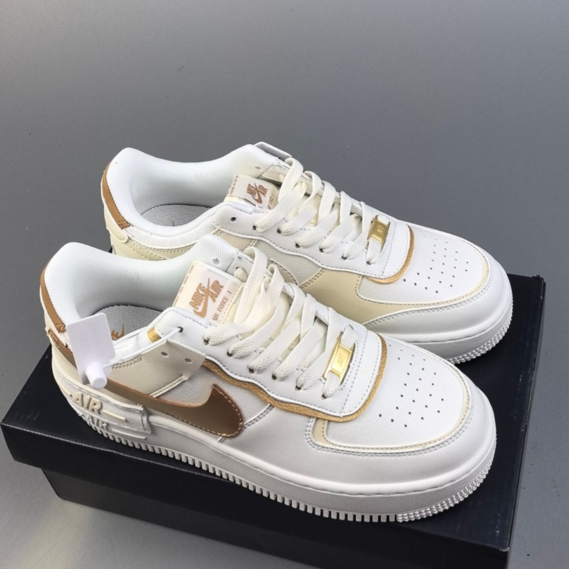 Nike AIR FORCE 1 | Golden HL671301115