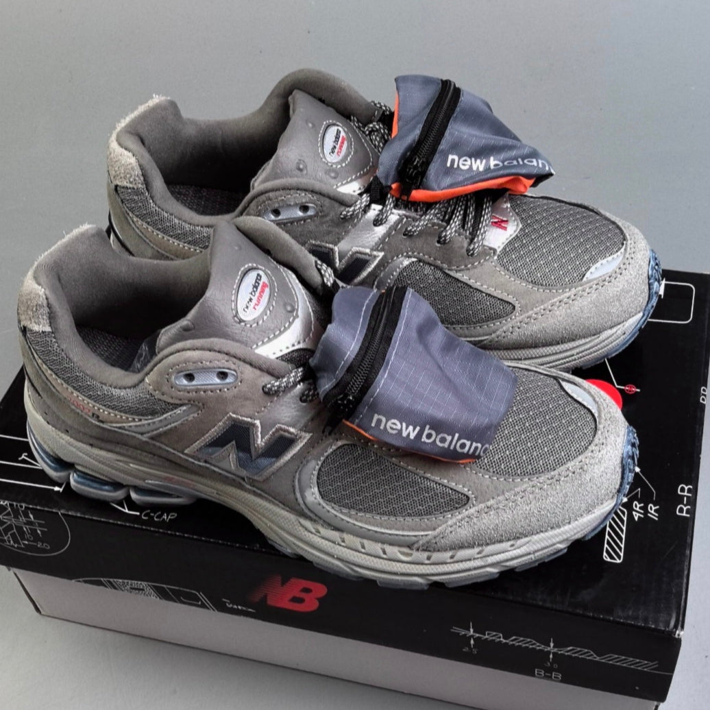 New Balance 2002R   │Platinum Grey HL141500816