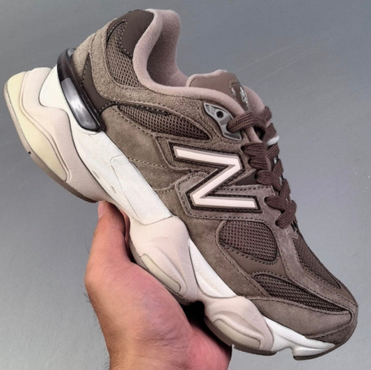 New Balance 9060 | Brown/White HL111800715